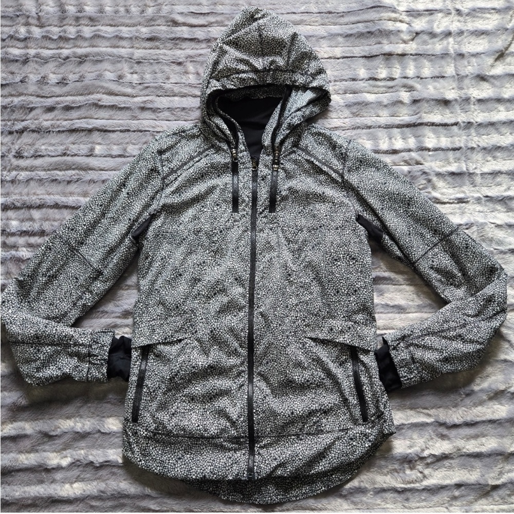 Lululemon Spring Forward Jacket - Plush Petal Black Ghost / Black - Picture 4 of 11